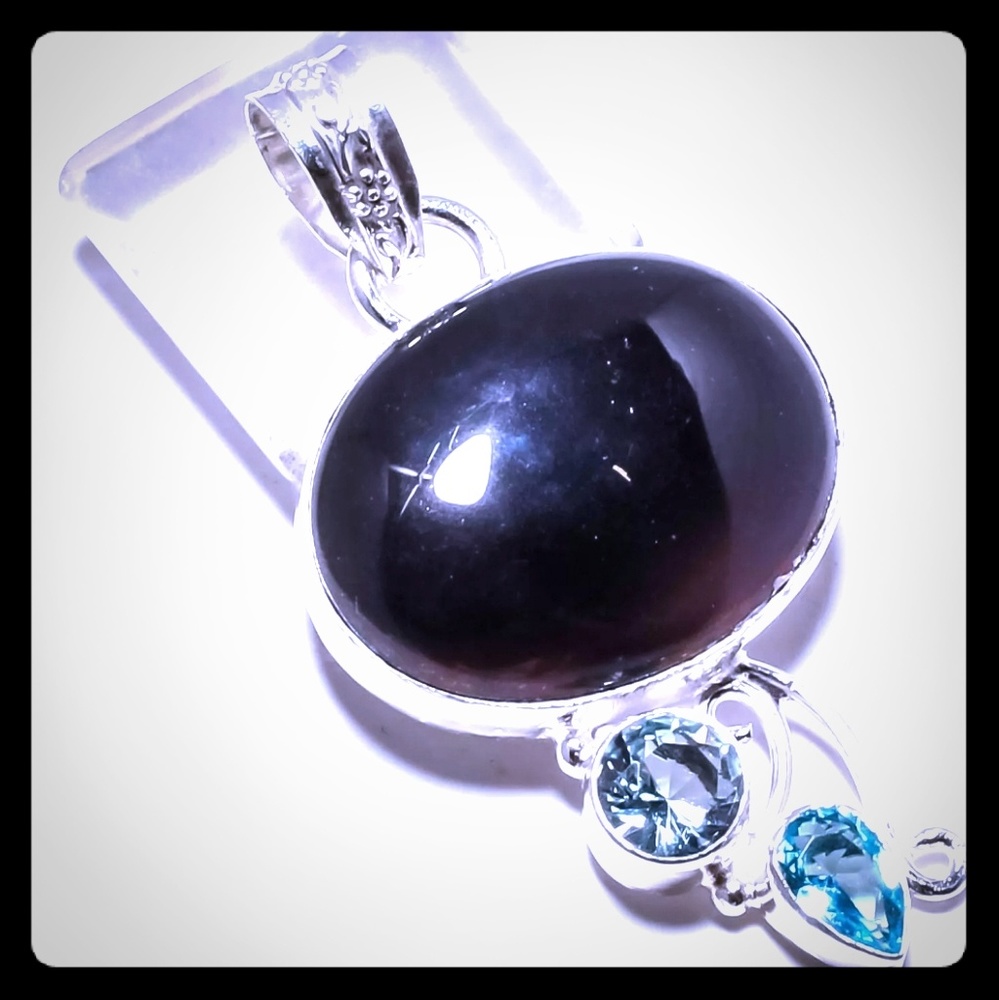 Exquisite Black Onyx Gemstone  925 Silver Pendant